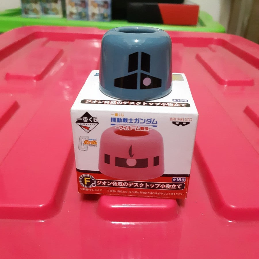 DUDUKAN PENSIL ZEONG GUNDAM DUDUKAN PENSIL ZEONG GUNDAM